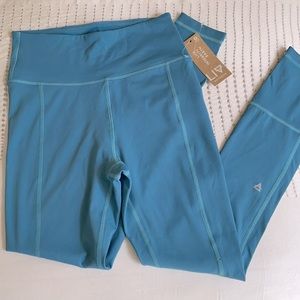 LIV OUTDOOR SOLID MEGHAN leggings storm blue color